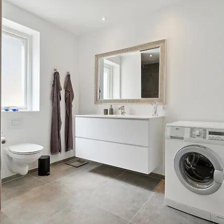 4 Bedroom Stunning In