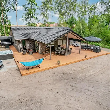 4 Bedroom Stunning In *